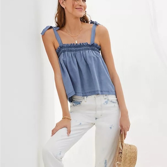 2/$30 Anthropologie Cloth and Stone Blue Smocked Sleeveless Crop Top - Picture 13 of 13